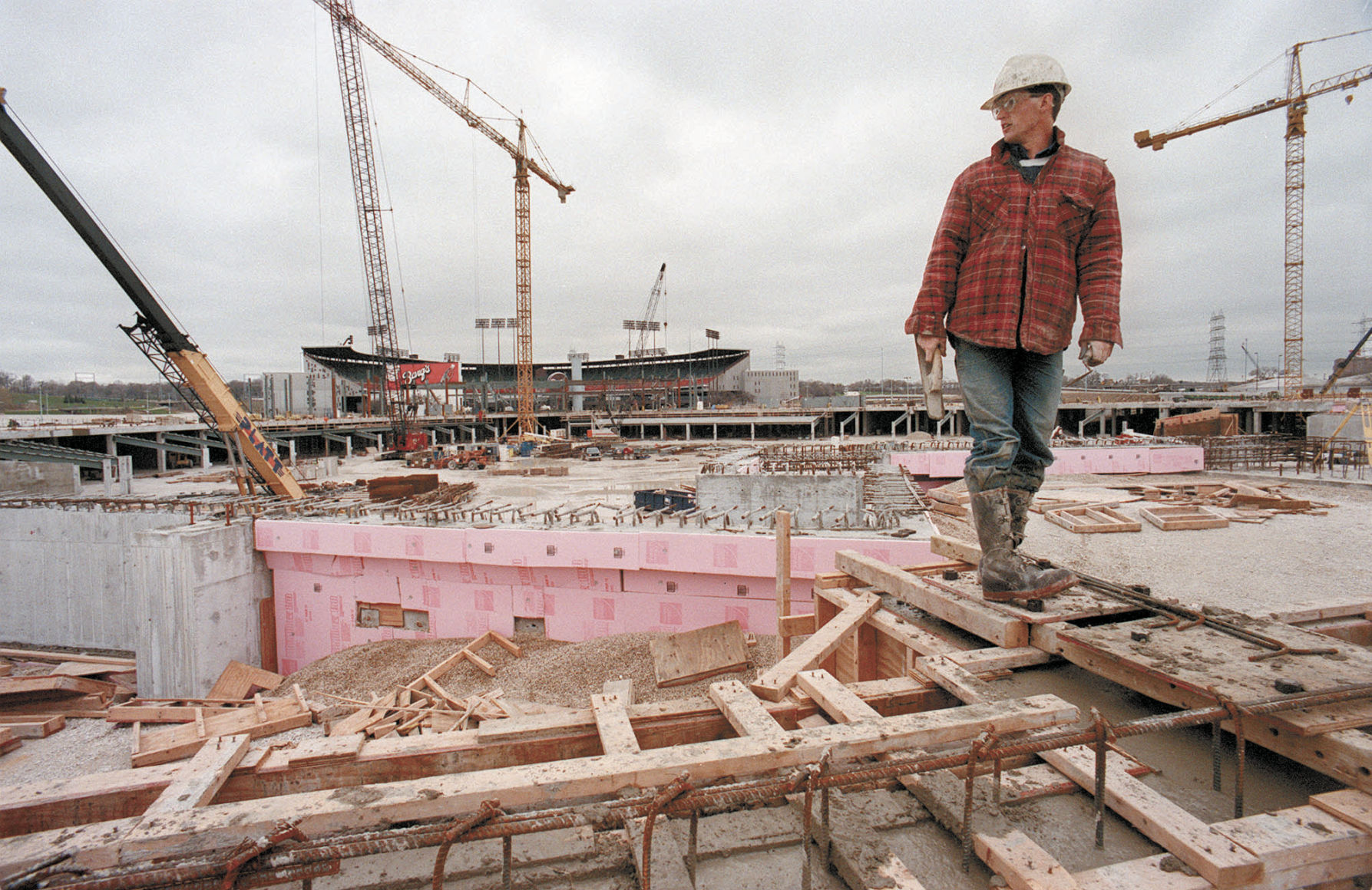 Pouring concrete, 1998